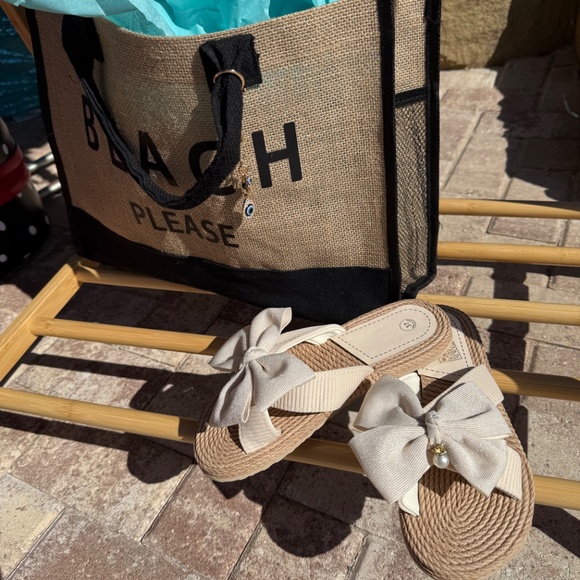 Charming Bikinis Sandals! - Picture 4 of 4